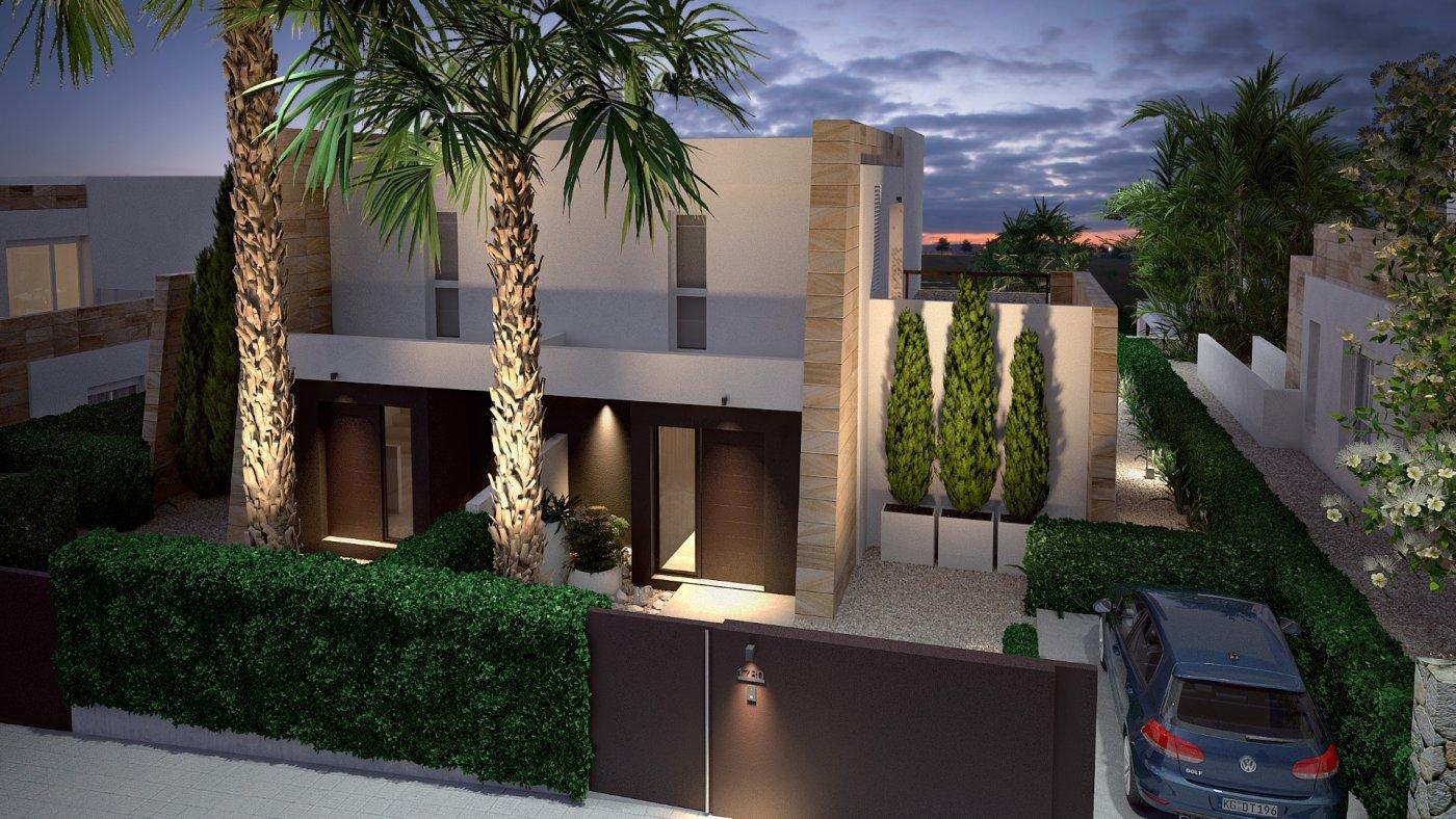 New build residential complex in Algorfa featuring independent and semi-detached villas and apartments with communal pool. Just 15 minutes from Guardamar del Segura beaches and 35 minutes from Alicante airport.