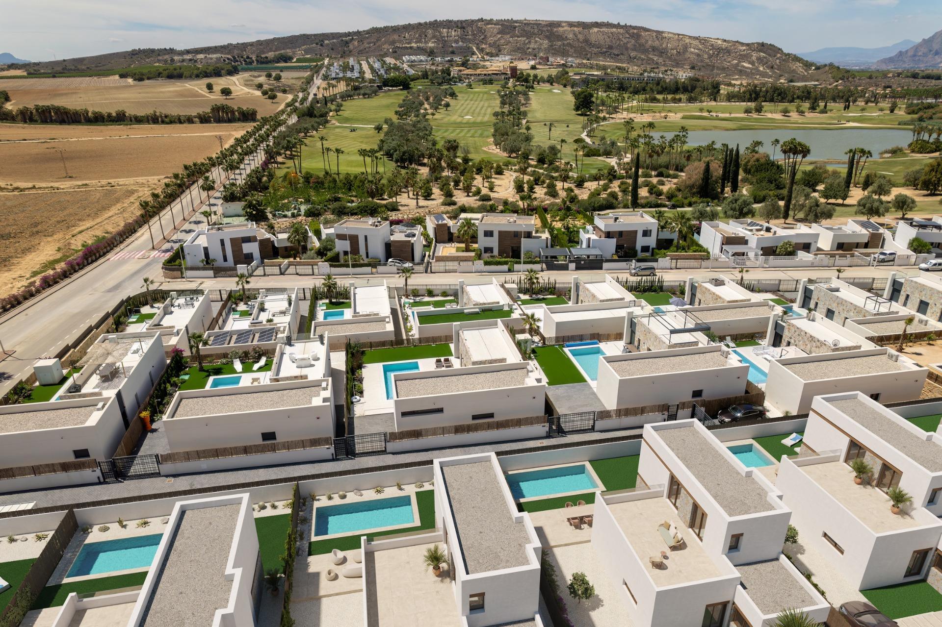 New build villas in Algorfa, featuring 3 bedrooms, 2 bathrooms, open plan kitchen with living area, large windows with terrace, pool access, and parking space. Access to high-quality services and close to beaches.