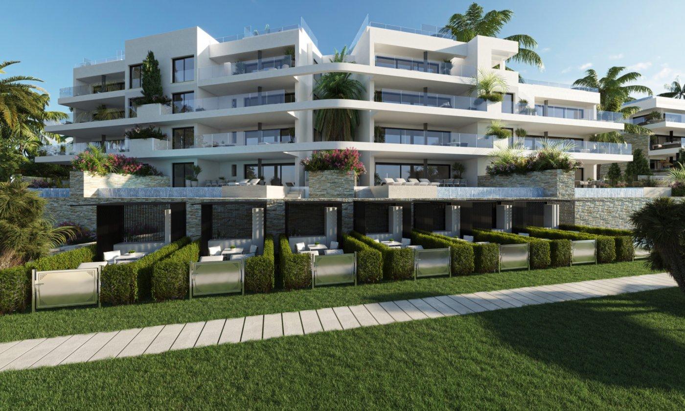 New build residential complex with luxury apartments in Las Colinas Golf, combining modern and traditional Mediterranean architecture. Features include underfloor heating, quooker tap, smart home system. The complex offers amenities like tennis, fitness, golf, and scenic views.